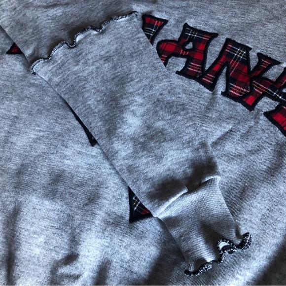 Vintage 80’s Embroidered Indiana Sweatshirt Gray Ruffled Collar & Sleeves Medium - Picture 8 of 12